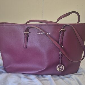 Michael Kors Jet Set Travel Tote Bag